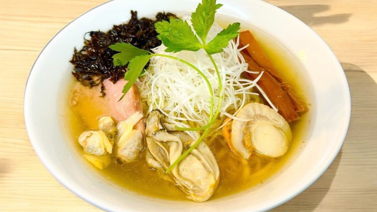 RW_Kitchen's tweet image. #ラーメンWalkerキッチン
9/30(月)11時~1930LO

魚介のスペシャリスト「寿製麺よしかわ」の新ブランド✨
#Fishmen いよいよ出店最終日‼️

🍜フィッシュメン〜魚介のあらだき中華そば〜
🍜フィッシュツケメン〜オマール海老の餡かけつけ麺〜
🍚鰹丼

⭐️9/30(月)最終日限定メニュー🎉