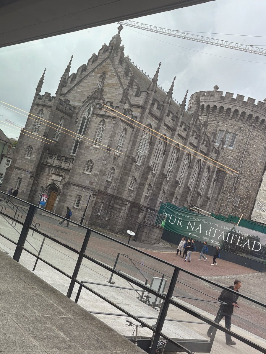 ancientkatie_'s tweet photo. Great to be here on day 3 of @HistFest for an engaging discussion ‘The Trouble with Recent History’ talking about history and memory, academic detachment and moral outrage, public and private pasts with @CaelainnH, @Mickcliff, Diarmaid Ferriter, chaired by @FrankmcnallyIT https://t.co/DcplMyfeos