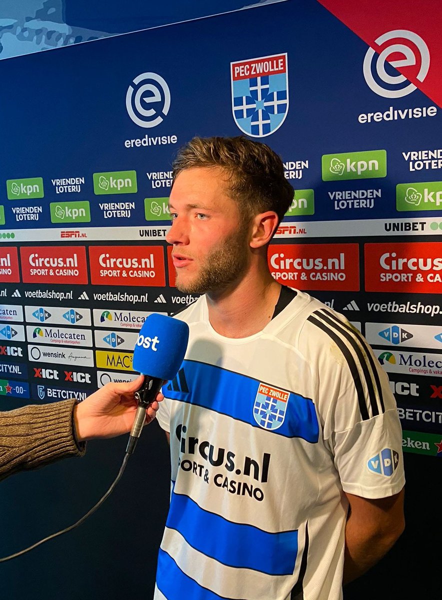 PECZwolle's tweet photo. DvdH: ,,We kwamen hier echt om te voetballen. In de eerste helft hadden we de kansen. Gelukkig valt-ie op het einde alsnog. Jammer misschien dat het een eigen doelpunt is, maar we hebben de drie punten."

#pecalm #peczwolle https://t.co/VkakBjaxVm