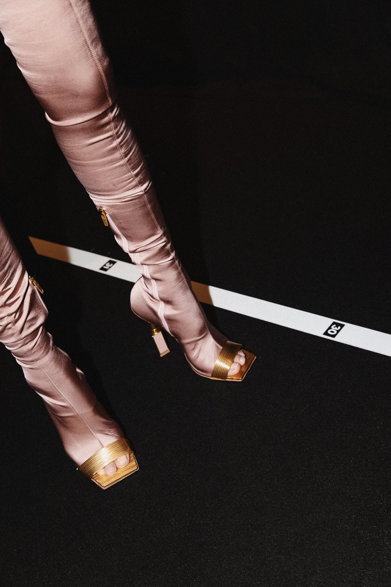 Balmain's tweet image. Step behind the scenes of the #BALMAINSS25 women’s show, where each piece of @ORousteing’s latest collection invites us in celebrating beauty and savoir-faire up close.