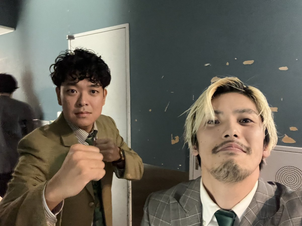 hasegawa_hiroji's tweet photo. ナノムゲン解散して僕は芸人辞めます！

ネタ活動から足を洗うとニュアンスでバンドやYouTubeはできる範囲でやります！

大阪40期も東京23期もみんな今までありがとう！
岡本さんは売れろ！！！

好きでいてくれてた人達も一旦ありがとう！
またいつか！さよなら！ https://t.co/k7V9lREI6s