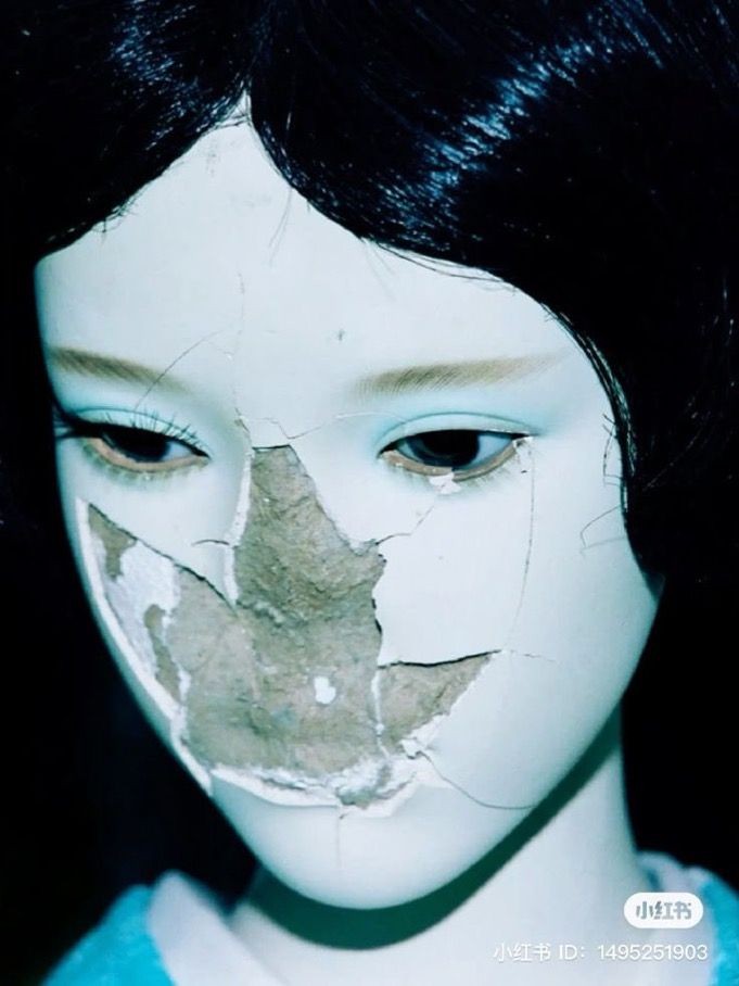 Toxic_Princess3's tweet photo. I am a tad bit late to this trend but I did it! and it's so far my most favorite art I've done so far and this being a type of vent art by using the image as inspo with the imaginary disease, called the Hanakai disease, the flower disease when ur love for someone  is not returned https://t.co/T6h90YnaYa