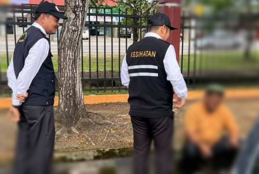 UIPNJKNT's tweet photo. UIP JKNT telah mengadakan Ops Gomo Asap peringkat negeri menjelang berakhirnya penguatkuasaan PPKHT pada 1 Oktober. Sebanyak 107 premis kawasan larangan merokok diperiksa dan sebanyak 89 notis kesalahan dikeluarkan. https://t.co/d40dnQ4qcd
@SIPKKM  @ar_manuar @NorhayatiRusli https://t.co/m5CpwzbSxn