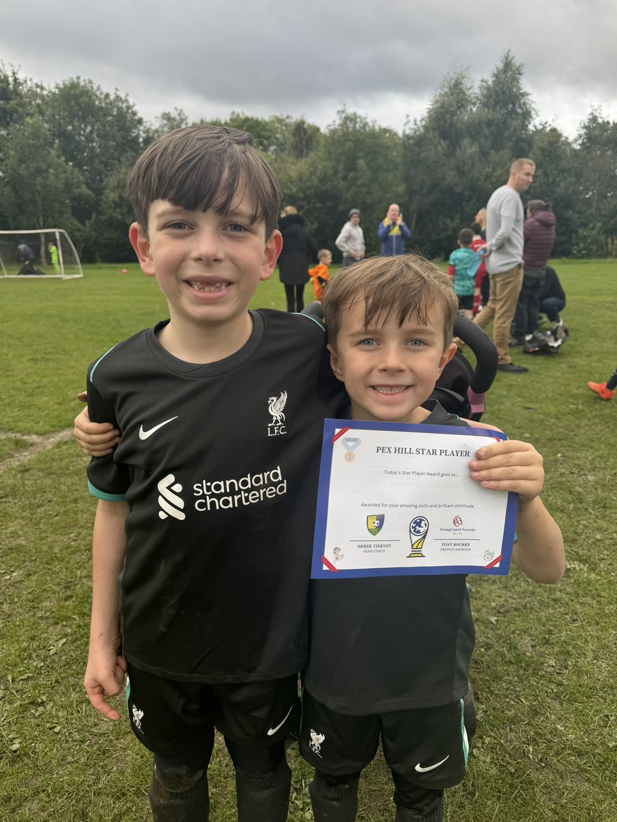 EllJadexo's tweet photo. Myles’ favourite sport is football!⚽️ he plays for pex hill academy with his big brother Finn! Myles played brilliantly this weekend and got star player! 🤩😊 @FPS_2_Hedgehogs https://t.co/da3r6sq6v4
