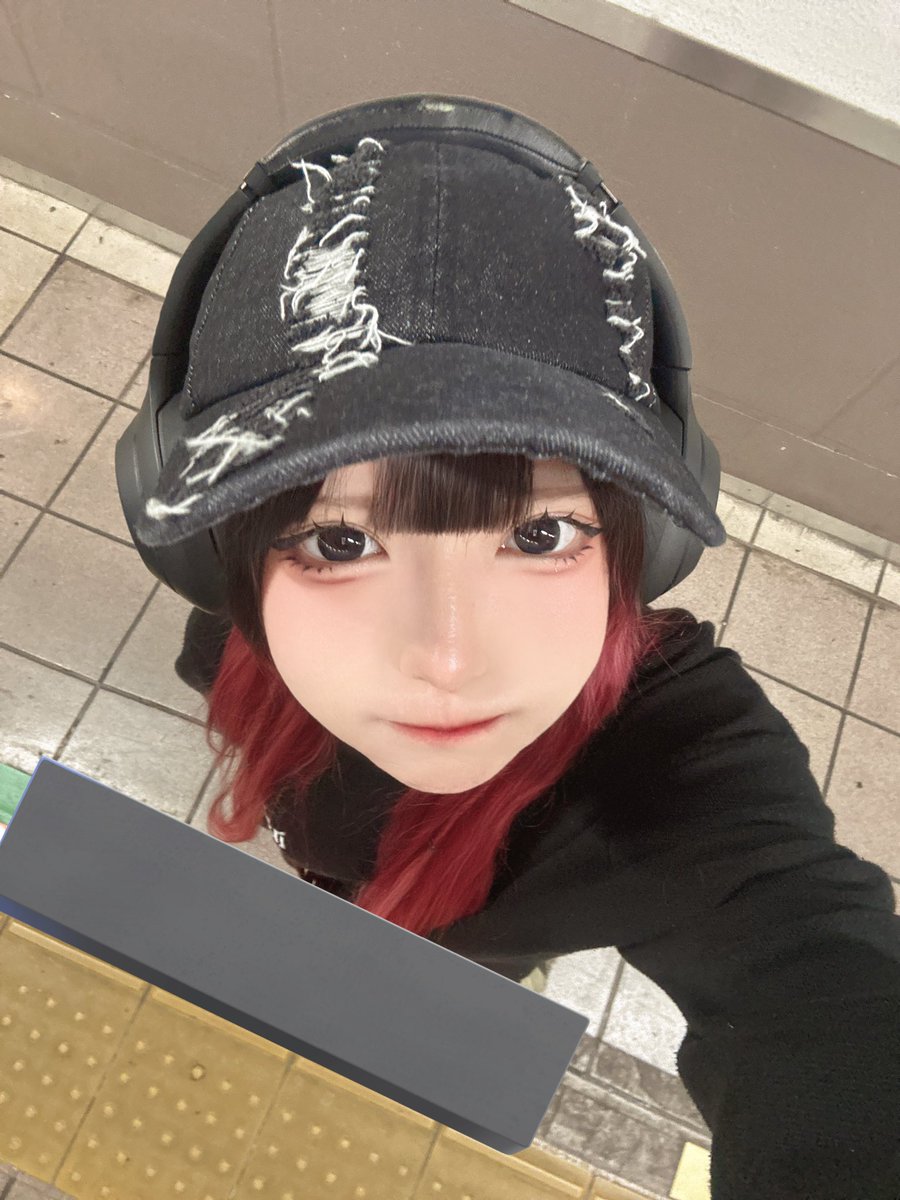 numa_madoromi's tweet photo. 上向いてほっぺ膨らますと赤ちゃんになれます https://t.co/YgDdQIQ4mG