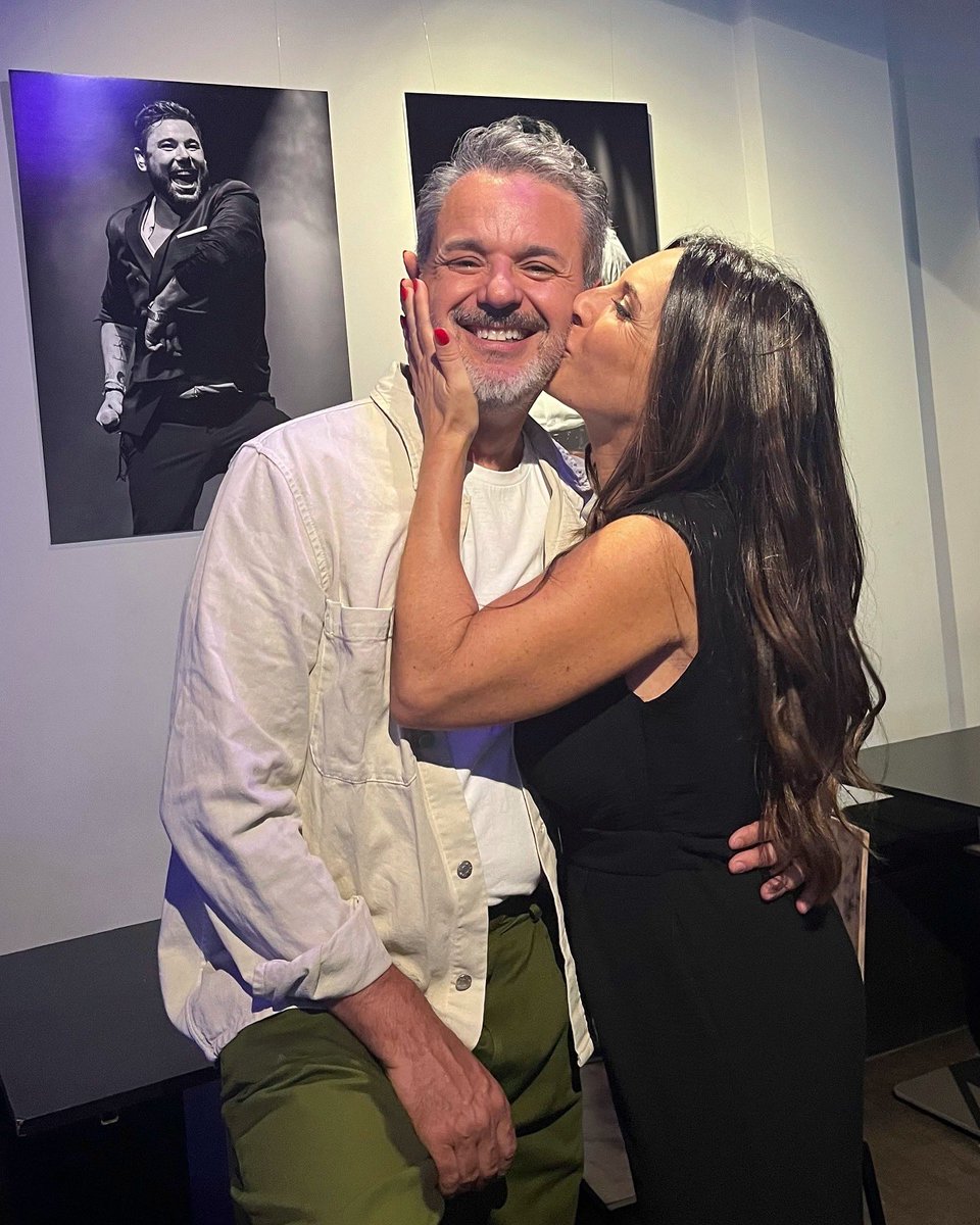 anapalma_foto's tweet photo. Me hizo (nos hizo) tanta ilusión verte en la inauguración de mi exposición en Las Tablas Tablao Flamenco … ¡GRACIAS JORGE LUCAS!!! ¡Qué especial eres! 🙏🏼❤️✨
#jorgelucas #actor #madrid #tablaolastablas #setequiere #anapalma https://t.co/sc3H72PUti