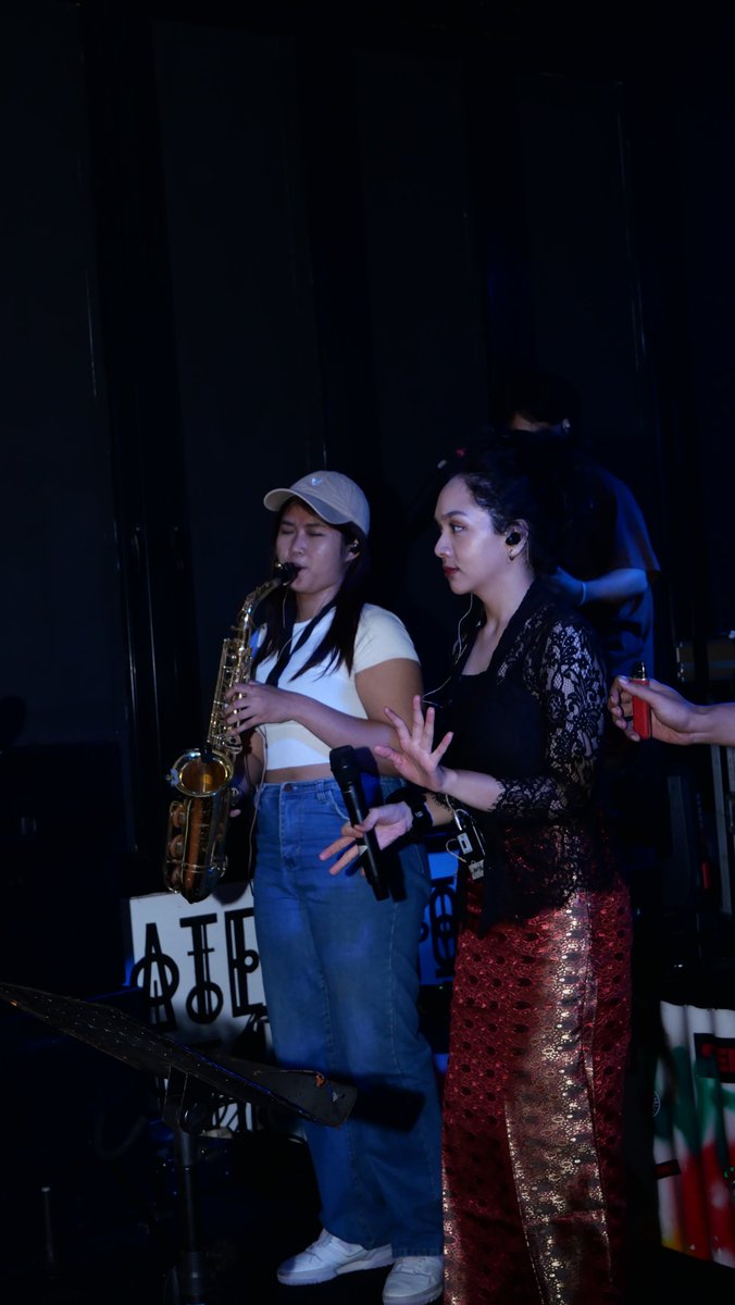 SenjienOfficial's tweet image. Nari sambil diiringi alunan saxophone, pasti seru banget! Siapa yang mau ikut merasakan vibe ini? 💃🎷 Ayo, jangan lewatkan kesempatan untuk bergoyang dan bersenang-senang bersama!

👉 Tag temanmu dan ajak mereka untuk bergabung! #NissiSaxophone #SeruBanget