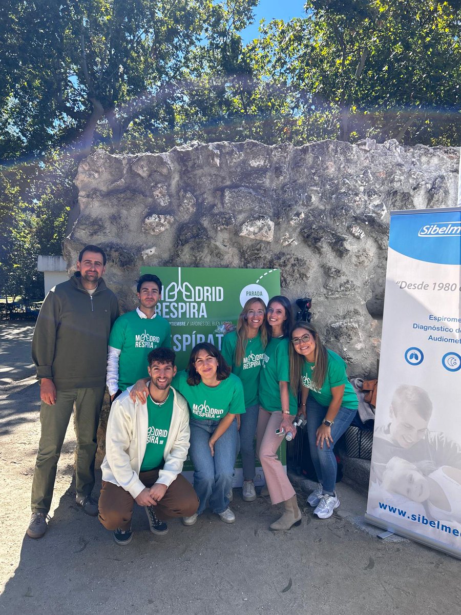 HrcServicio's tweet photo. Nuestras compañeras @saraglezcastro Briceño, @LagoLagunas y Castillo en el #parquedelretiro en el evento #madridrespira @NeumoMadrid Por la salud respiratoria de nuestros pacientes https://t.co/fIPlqEdgQZ