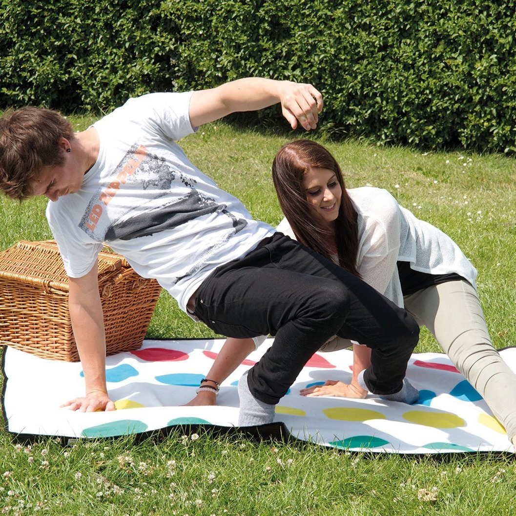 UnicunShop's tweet image. Get ready to twist &amp;amp; shout! 🎉 Our Twister Bed Sheets turn bedtime into game night.  Spin the wheel &amp;amp; see where your limbs land!  Perfect for picnics too! unicun.com/product/twiste… #Twister #Bedsheets #FunForEveryone
