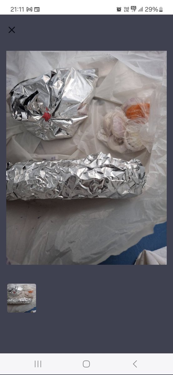 ShashankGrs's tweet photo. @Swiggy @SwiggyCares  @fssaiindia @harshamjty @RailMinIndia
I have order food in train and food delivered but there is no bowl/paper plate. 

Also the packed in polythene l. They are not follow any hygiene.

Order number: 186581994799750 https://t.co/ofFdeUBrgT