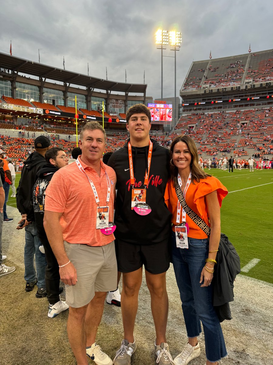 Had an amazing time in Clemson last night. Can’t wait to be back!! <a href="/CoachJayboShaw/">Jaybo Shaw</a> <a href="/coach__jwhite/">JayJay White</a> <a href="/CoachMattLuke/">Matt Luke</a> <a href="/train0187/">TRAINBUILT PERFORMANCE</a> <a href="/ClemsonFB/">Clemson Football</a> <a href="/ClemsonInsider/">TheClemsonInsider</a>