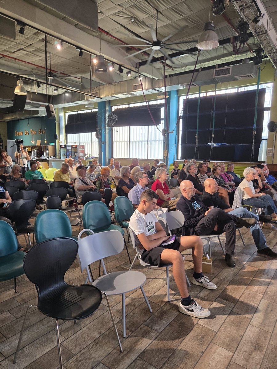 I participated in a conference in Tel Aviv this weekend supporting the end of the war and seeking a new political horizon. My message was simple: that we Palestinians must be the first to change, because we can't afford to wait any longer. While Israelis can endure this conflict