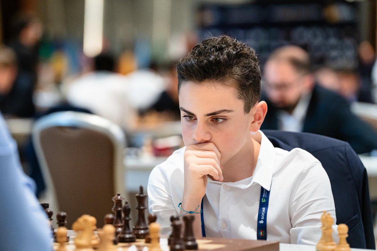 Türkiye 1 Numarası 15 yaşındaki Ediz Gürel, Dünya 4 numarası Arjun Erigaisi’yi resmi karşılaşmada mağlup etmeyi başardı 🔥