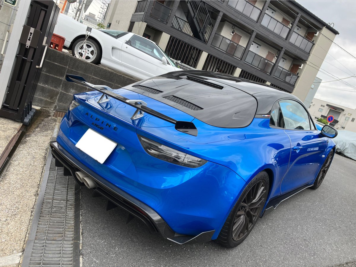 vanity_taja's tweet photo. 本日、まさかのスーパーカーを直に見ることができて大歓喜

#a110r
#revolfe
#alpine https://t.co/zm7CPwGkiV
