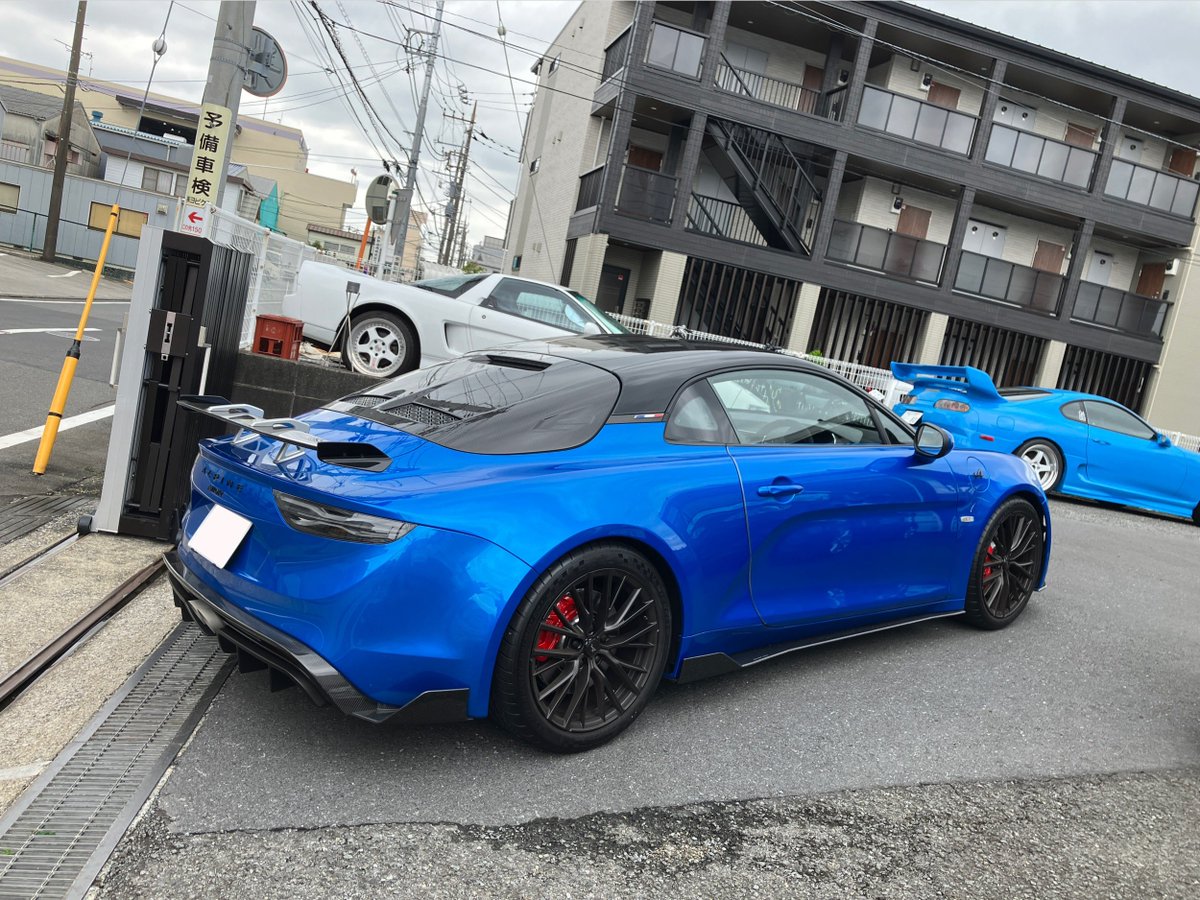 vanity_taja's tweet photo. 本日、まさかのスーパーカーを直に見ることができて大歓喜

#a110r
#revolfe
#alpine https://t.co/zm7CPwGkiV