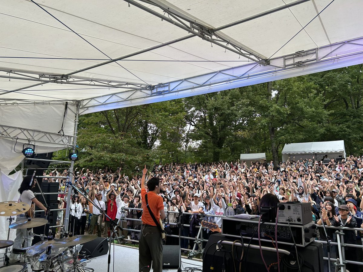 mono_no_aware_'s tweet photo. THANK YOU!
2024.09.29 @ringofes 
#MONONOAWARE
 
本日はりんごステージにお集まりいただきありがとうございました🍎🍏

明日は名古屋クラブクアトロ
@helsinkilambda とツーマン
35周年アニバーサリーをお祝いさせていただきます㊗️

皆さまのご来場お待ちしてます。
https://t.co/eZJ58kZ7qC https://t.co/z2J0LON9Hv