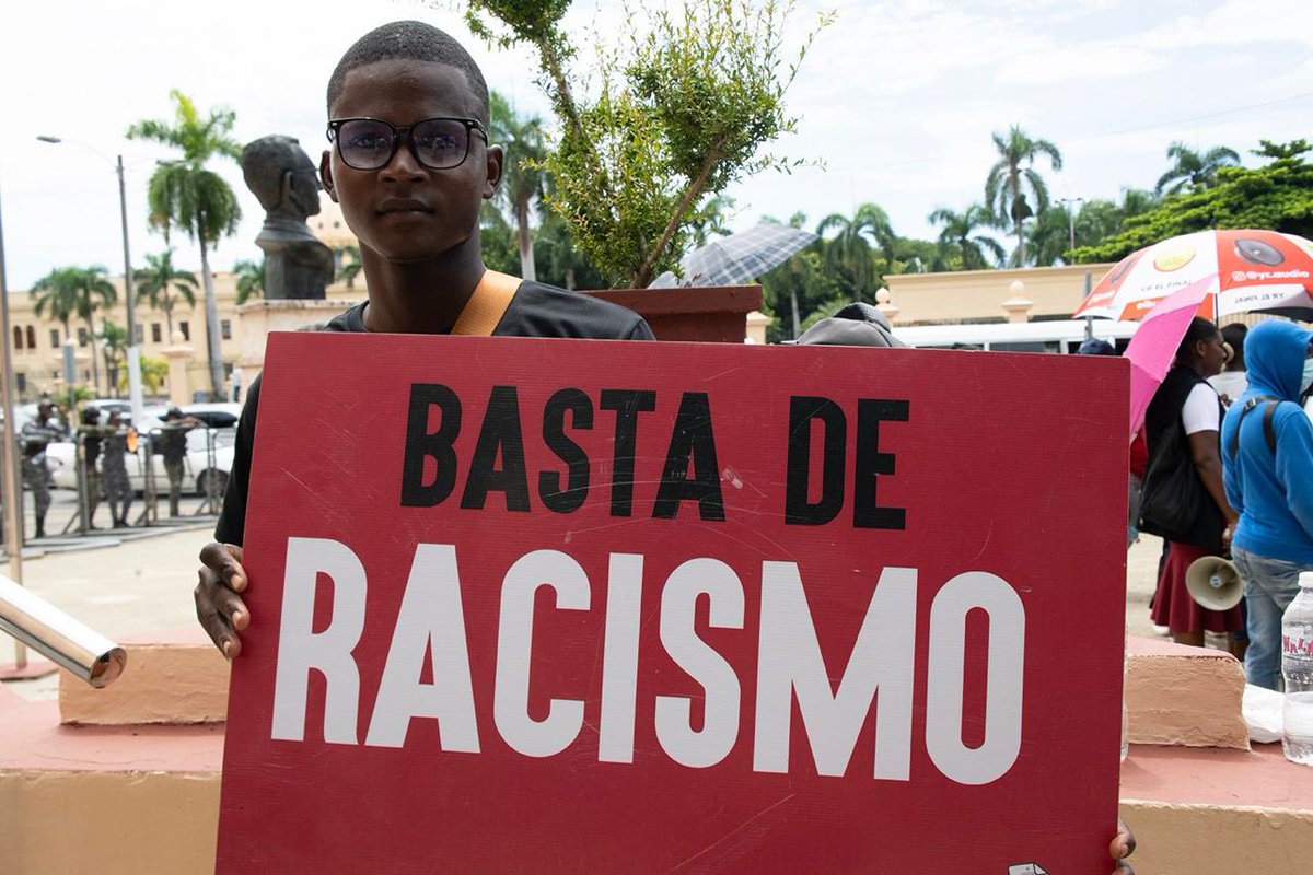 reconoci_do's tweet photo. El racismo estructural es la causa de la sentencia 168-13, que discrimina a personas por su origen étnico, continuando el racismo antihaitiano de Trujillo y Balaguer.
#SomosDominicanos #NosCambióLaVida #NoALaApatridia #NoAlRacismo https://t.co/7n8lGkrcLB