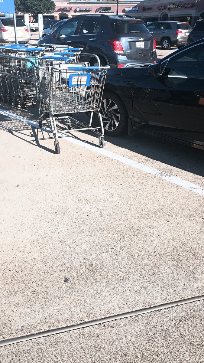 RustySuretteTV's tweet photo. 🅿️ PARKING LOT PSA: The return cart space is not a parking space. 

🙃 This was sent to me Saturday from the Kroger store on Longmire 

📸: Zilla G https://t.co/n4w9XqLJ1o