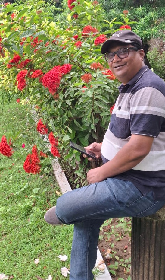 kanchansingh_23's tweet photo. जिंदगी में 'स्टाइल' हो या न हो,
जिंदगी में 'स्माइल' होना चाहिए..!!
#यादृच्छिक_तस्वीर
#Random_Pic https://t.co/Tv1uEiChxc