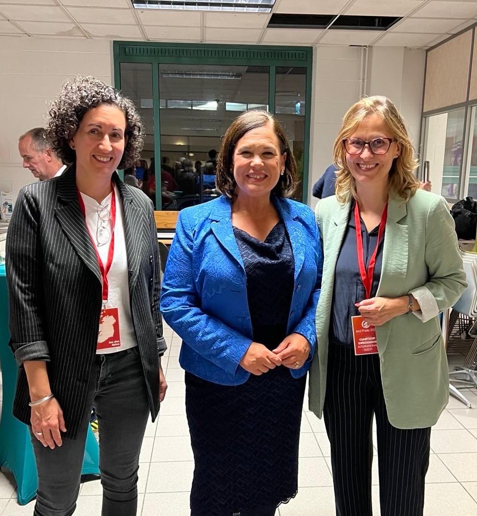 Esquerra_INT's tweet photo. 📸 @Esquerra_ERC Secretary General @martarovira &amp; former FA minister @MeritxellSerret attend @SinnFeinireland's Ard Fheis this weekend with @MaryLouMcdonald and @moneillsf

An Problacht abú 🇮🇪
#SFAF24 https://t.co/Hq0Abn6WaS