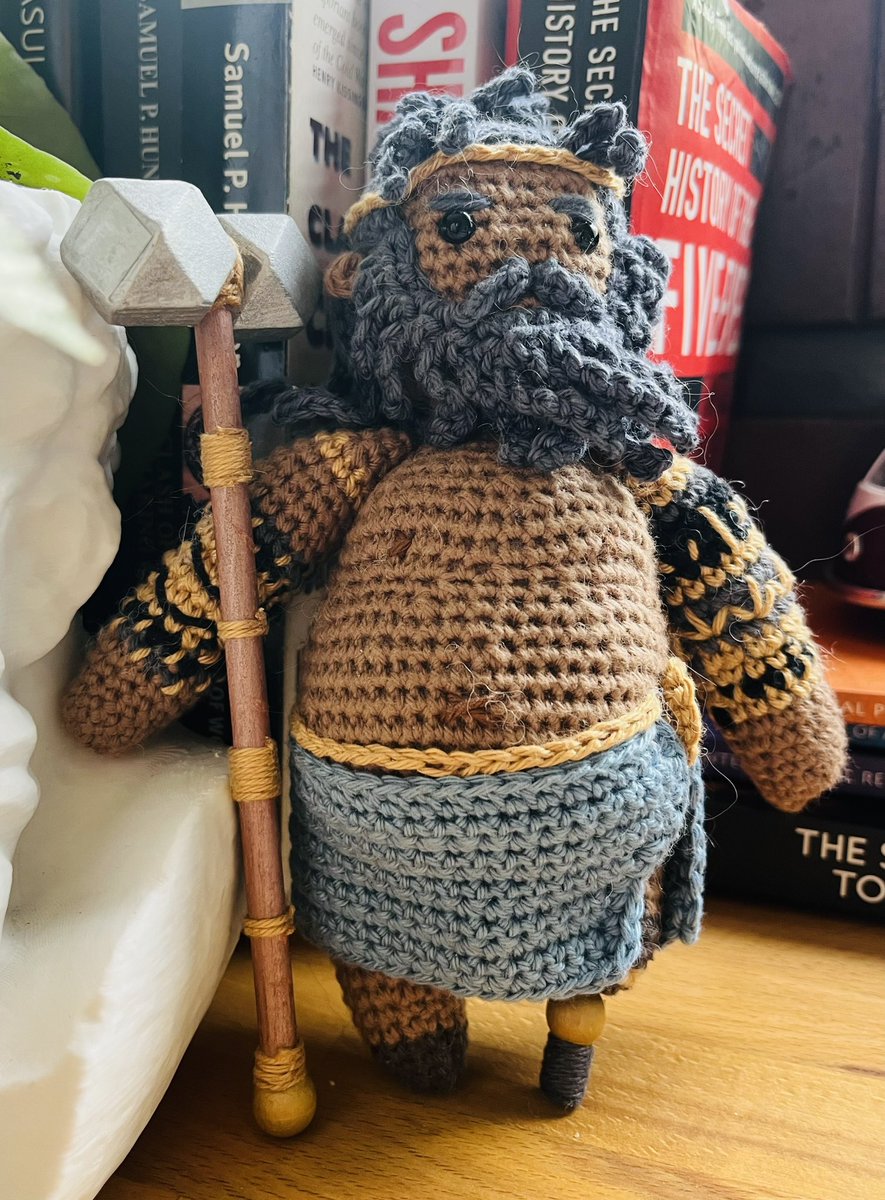 FoxTheRedCat's tweet image. God of the Forge… and now yarn! 🧶 🔥⚒️
———
I can’t help but be absolutely obsessed with him in #HadesII !😱😍 I can’t do his design justice with yarn!
#HadesFanArt #HadesGame #Hephaestus #crochet