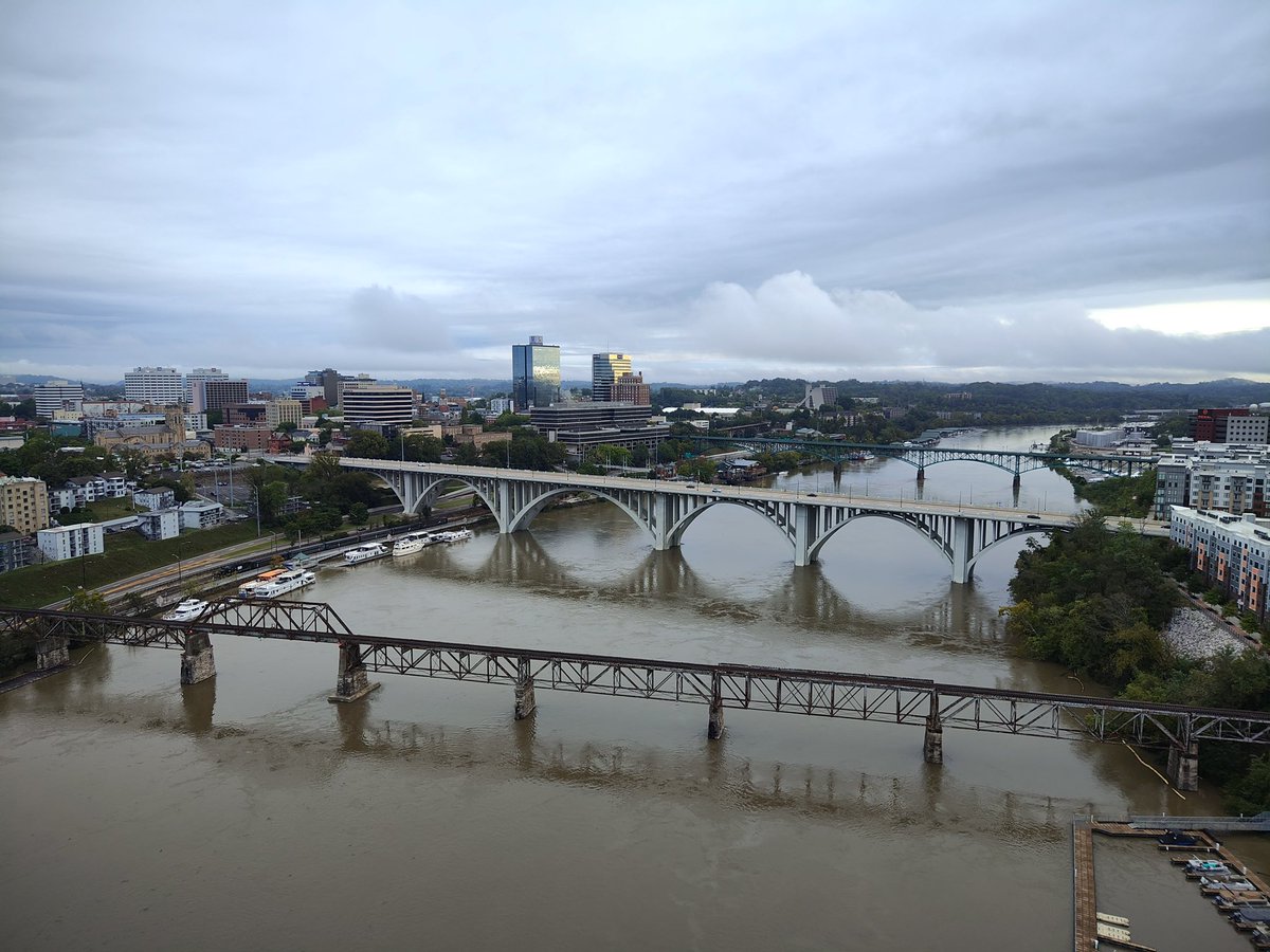 Knoxville_PD's tweet photo. Here is an overhead view from this morning of water levels in the Tennessee River near downtown Knoxville. https://t.co/BaF9Vkan89