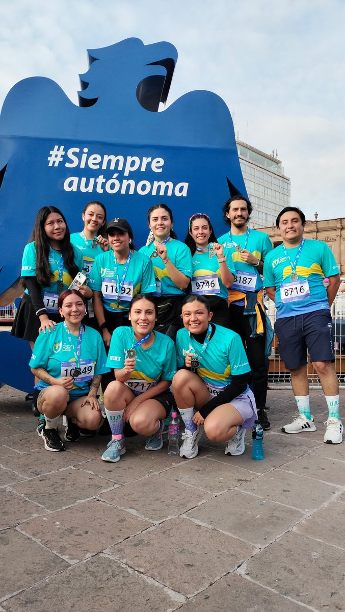 LaUASLP's tweet photo. @AJZGrector @UASLP_Academica Además, demuestra el espíritu de comunidad que caracteriza a las y los integrantes de la UASLP 💙💛
#MMUASLP #VolarEsTuPoder #SLP #Runners https://t.co/XVXRhKByGL