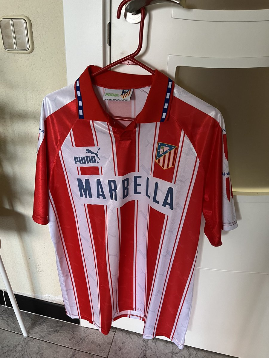 🚨⚽️| ¡ Si el <a href="/Atleti/">Atlético de Madrid</a> gana esta noche vamos a sortear esta preciosa réplica entre todos los que nos sigáis , deis ❤️ y 🔁 a la publicación y comentéis el resultado que pensáis !

Tenéis hasta que termine el partido de esta noche ❤️🤍

#AupaAtleti
