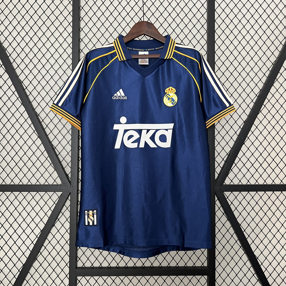 Real Madrid 🤍

🆚

Atletico de Madrid ❤️🤍

Tenéis disponibles las equipaciones retro y las de la nueva temporada 😉

Cualquier consulta podéis escribirnos 📨