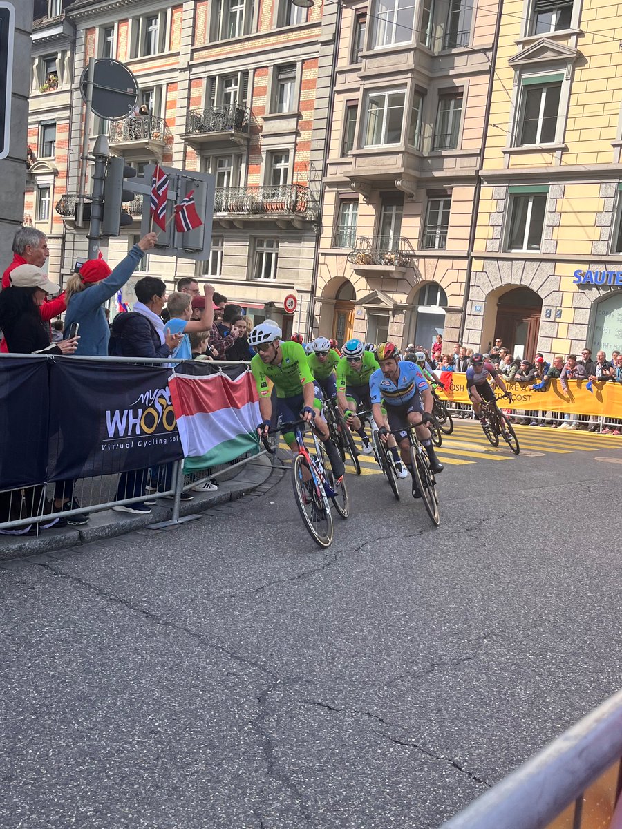 eins_potterhead's tweet image. Einblicke von der Fahrrad WM in der Schweiz.

#Zurich2024
