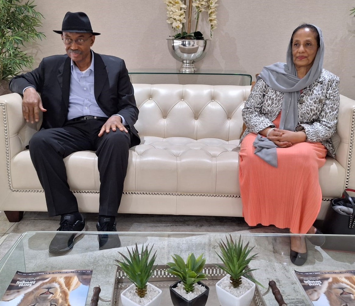 SADC_News's tweet photo. Today H. E. Dr. Amani Abeid Karume, Former President of Zanzibar and Head of Mission of the #SADC Electoral Observation Mission to Mozambique’s 9th October 2024 General and Provincial Elections arrives in Maputo to lead the Mission. Read full article on #SADC Website: https://t.co/yuNsa6rCLf @EliasMagosi @AngeleMakombo @DIRCO_ZA @BWGovernment @sardcnet