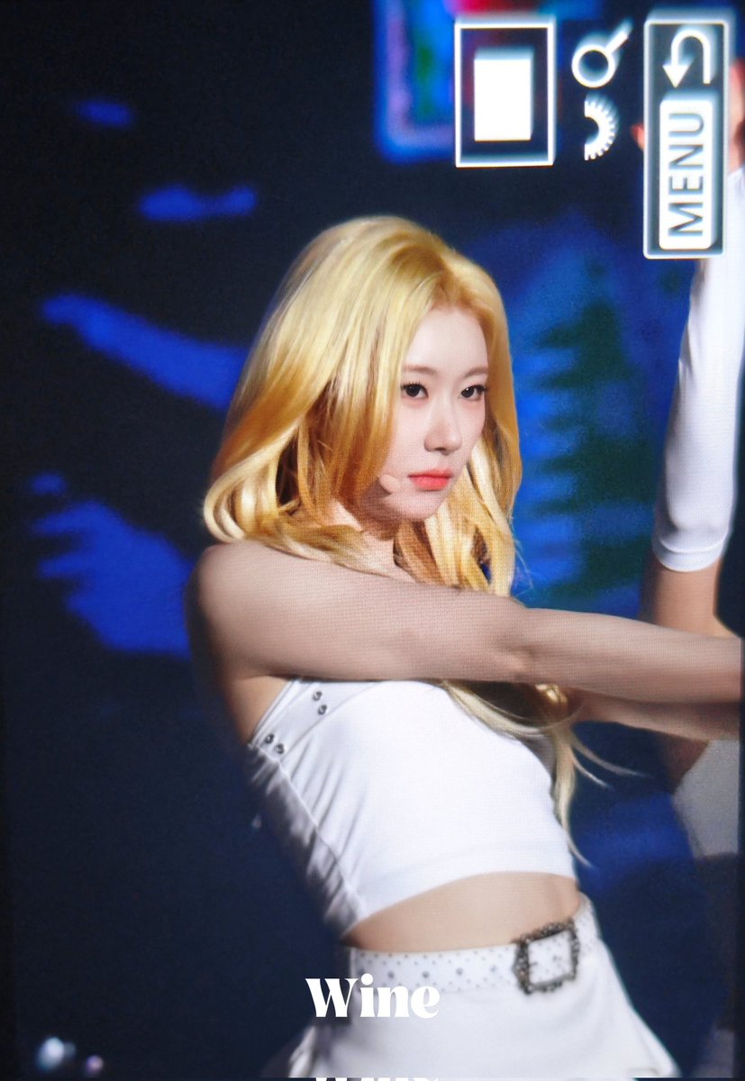 Wine_lcr0605's tweet photo. 240929 영동대로
예쁘다🤩🤩🤩
#ITZY #있지 #CHAERYEONG #채령 https://t.co/AO1QejRO1E