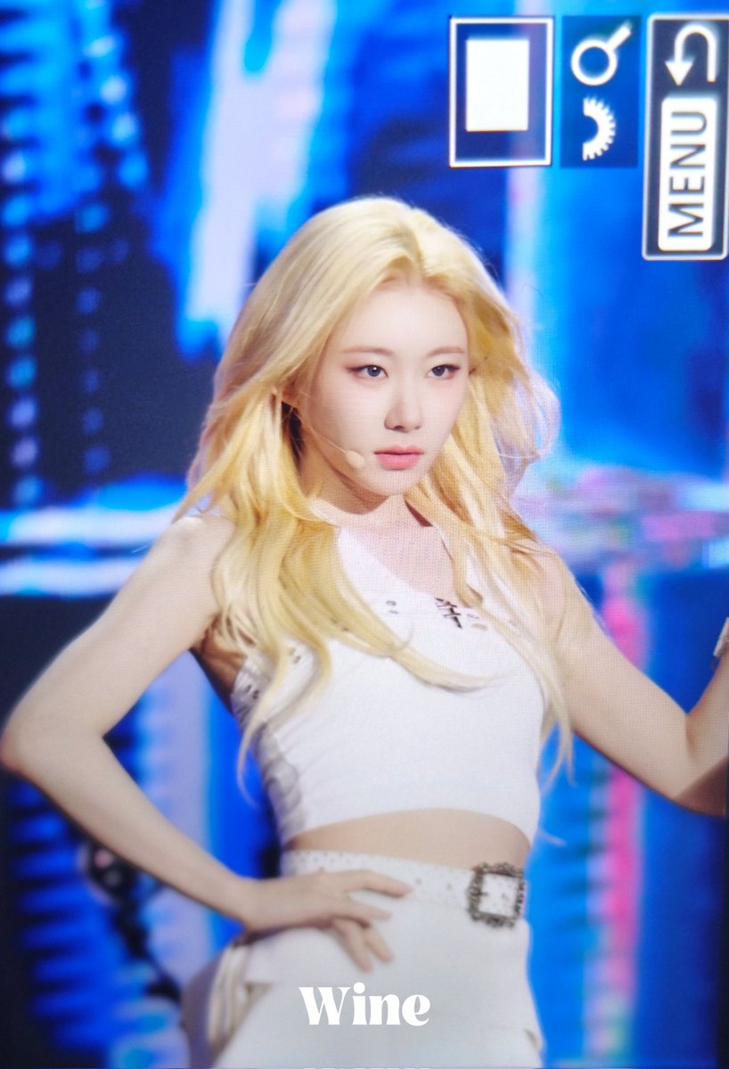 Wine_lcr0605's tweet photo. 240929 영동대로
예쁘다🤩🤩🤩
#ITZY #있지 #CHAERYEONG #채령 https://t.co/AO1QejRO1E