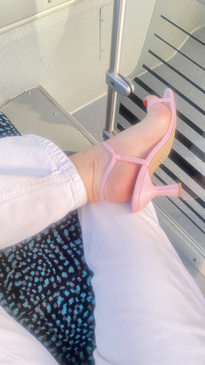 Otobüsleri sevmiyorum.