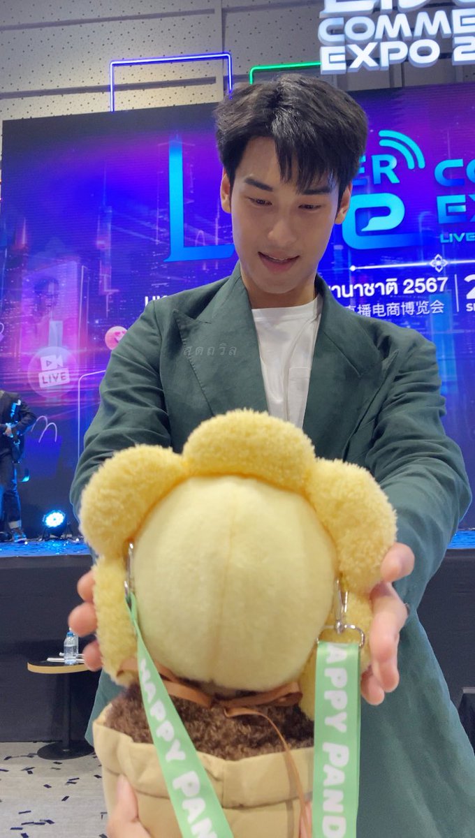 thxnxzd's tweet image. (รัก) ที่สุดเลยเว้ยแก 🥹😭
💚💛
ツ @milephakphum ; #MilePhakphum
㋡ @Nnattawin1 ; #ApoNattawin