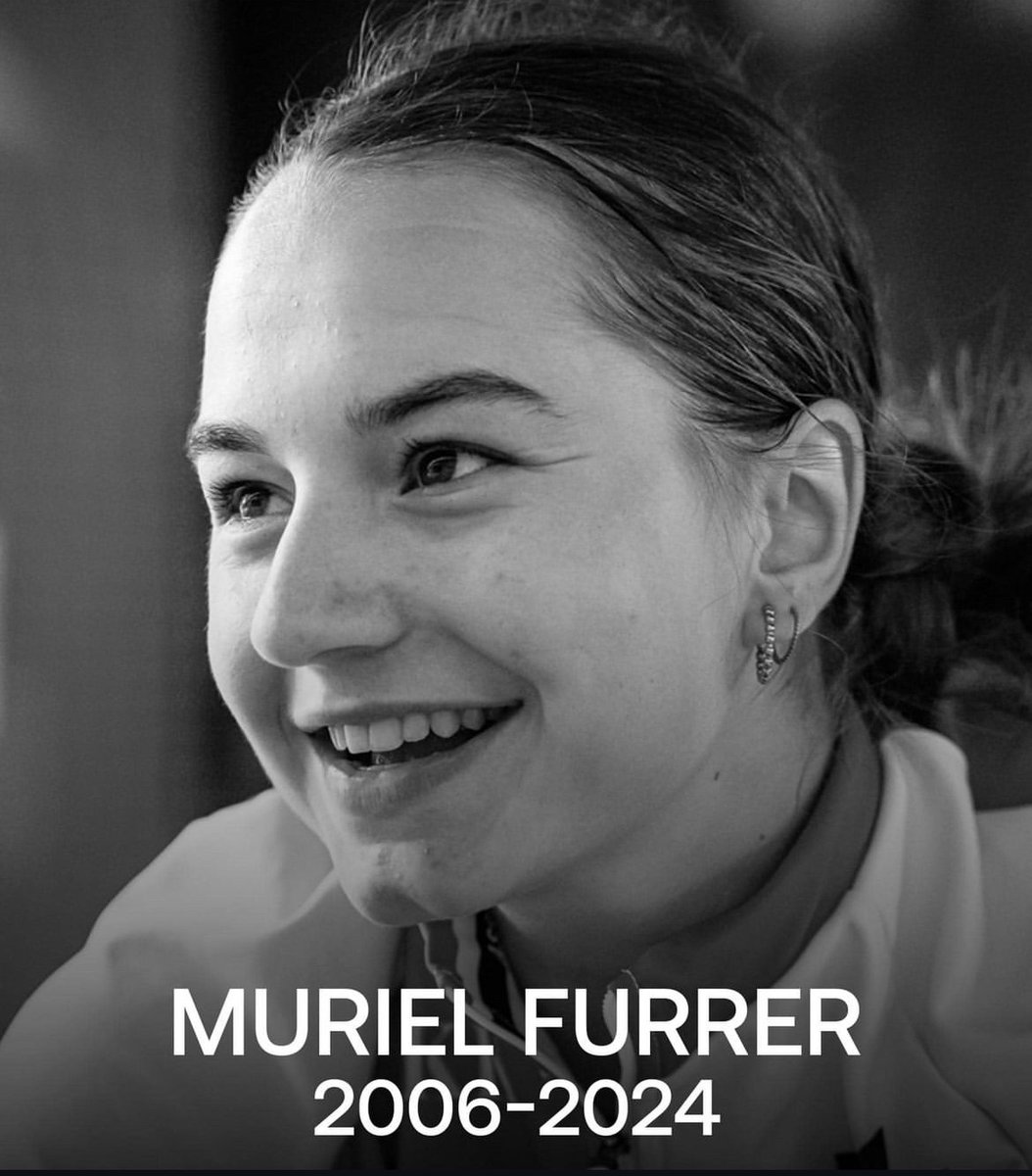 eins_potterhead's tweet image. Heute sind die Fahnen auf Halbmast, für die zu jung verstorbene Radfahrerin Muriel Furrer 🤍🕊️

/* 

#Zurich2024