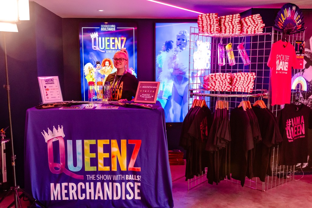 queenztheshow's tweet photo. 💖✨ NEW MERCH ALERT! ✨💖
Want a FREE pin badge? 🌟 Join our newsletter at the show, and it’s yours! Sign up and stay in the loop on all things Queenz. 💅
#QueenzTheShow #NewMerch #FreePin #DragShow #LGBTQ #UKDrag #MerchMagic https://t.co/7yjlQoHyLd