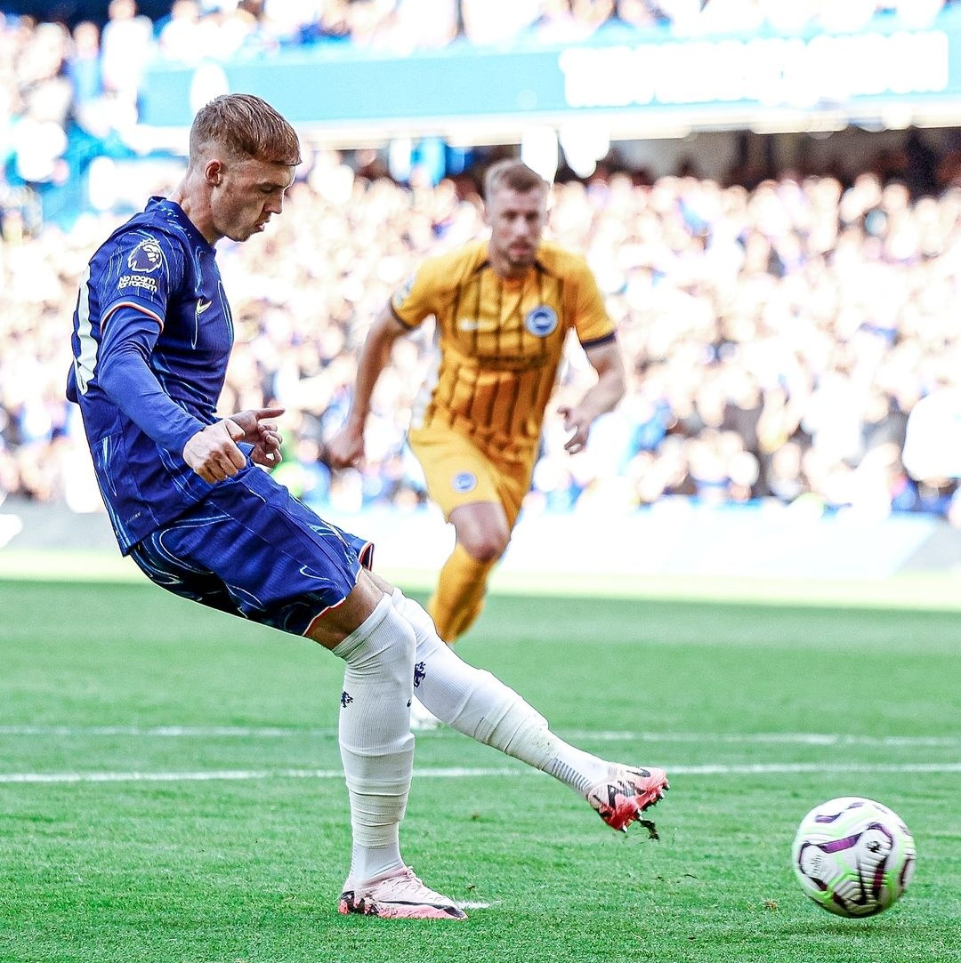 Blue_Footy's tweet photo. The most Premier League penalties scored without ever missing:

Yaya Toure – 11
Cole Palmer – 10
Dimitar Berbatov – 9
Raúl Jiménez – 8
Ruben Neves – 8 https://t.co/cAcBQWVYi3