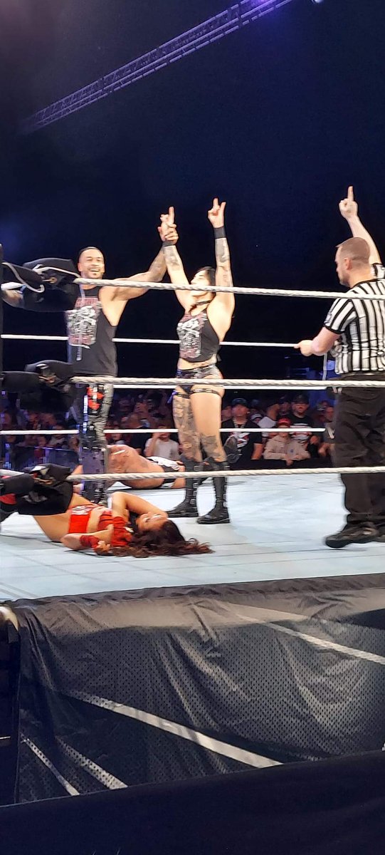 #WWEColumbus #WWE <a href="/BiancaBelairWWE/">Bianca Belair</a> <a href="/itsBayleyWWE/">Bayley</a> <a href="/LinaFanene/">Lina Fanene</a>