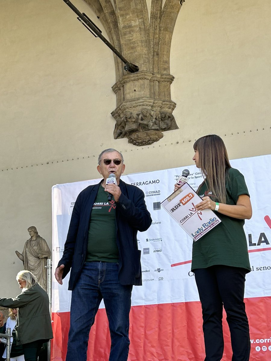 Corrilavita's tweet photo. In piazza signoria con @fondazione_file @LiltFirenze #Ispro, la dottoressa Coccia e il dottor Rosselli del Turco del nostro comitato scientifico a parlare dei progetti sostenuti coi fondi raccolti quest’anno! #corrilavita2024 https://t.co/6GfjQRox1z