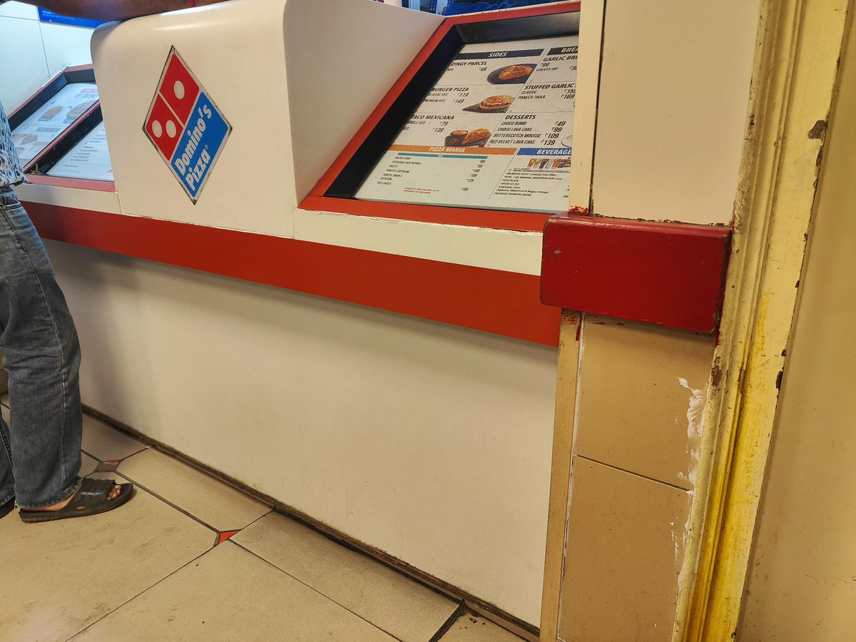 digitaluniyal's tweet photo. @dominos_india Visited your Dominos outlet in Haridwar and was surprised to see the pathetic sitting arrangement and hospitality of the outlet. This is certainly not the thing we expect from Dominos https://t.co/AdHyHt8d48