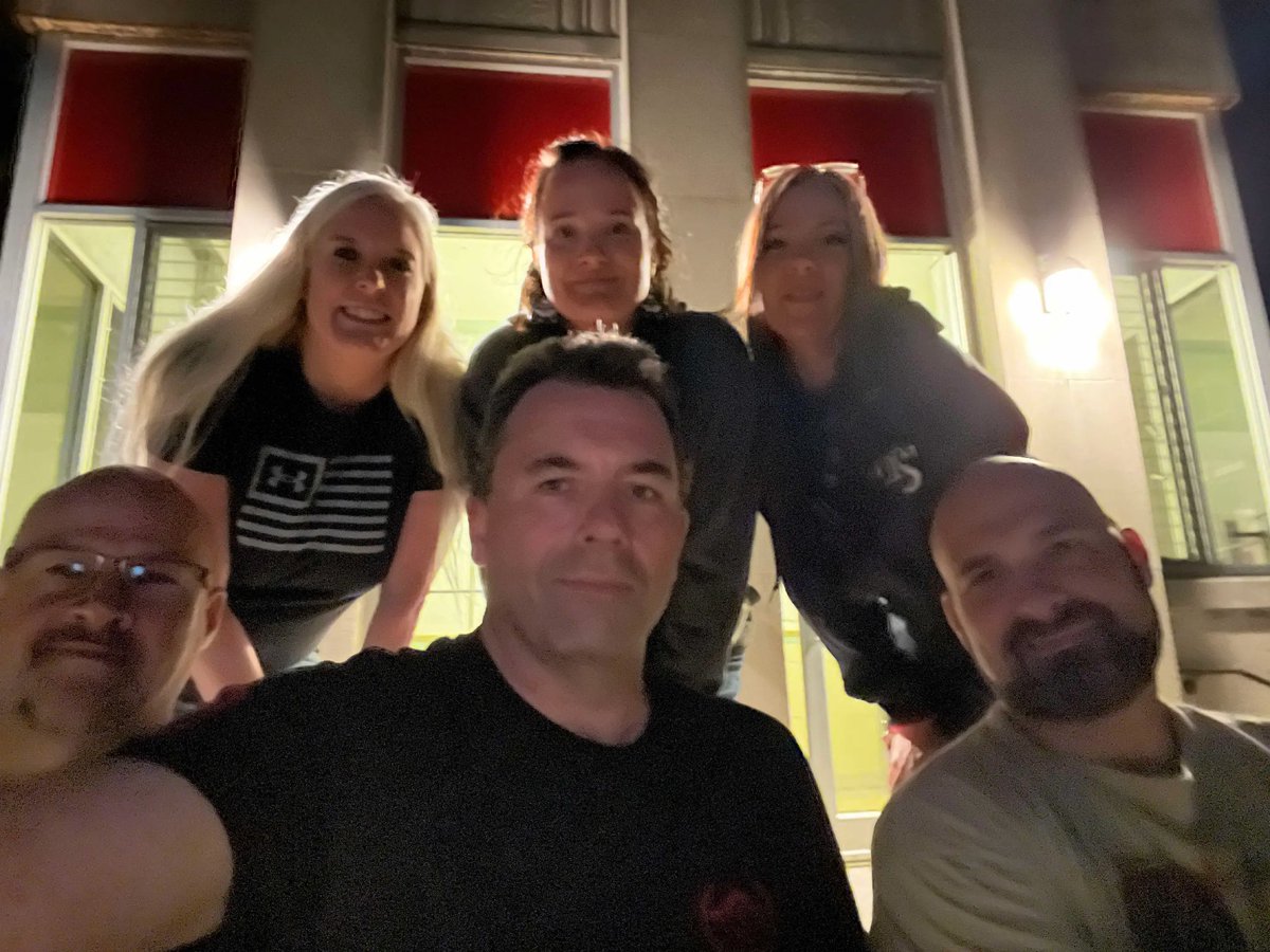 AnnikParanormal's tweet photo. Got to hang out with an amazing author, and good friend, Mr. Richard Estep! Making good memories with some good people and spirits! 👻 Thanks for the awesome time Richard, Erin, Mike, Melissa and Craig! #SheboyganAsylum #Sheboygan #Asylum #Haunted https://t.co/n6V2EBJh3R