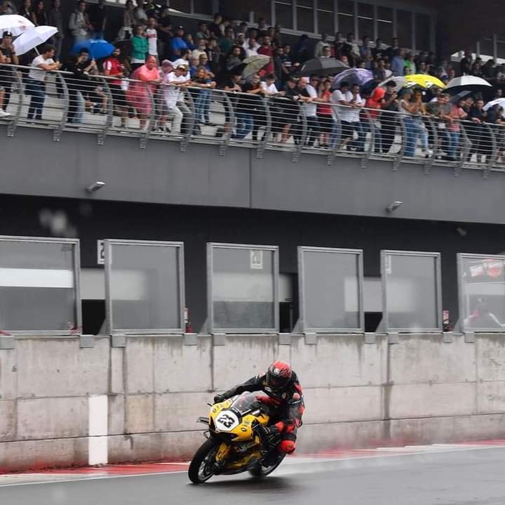Luca Salvadori è Campione del National Trophy 1000 del 2024 ❤️
#LikeASir