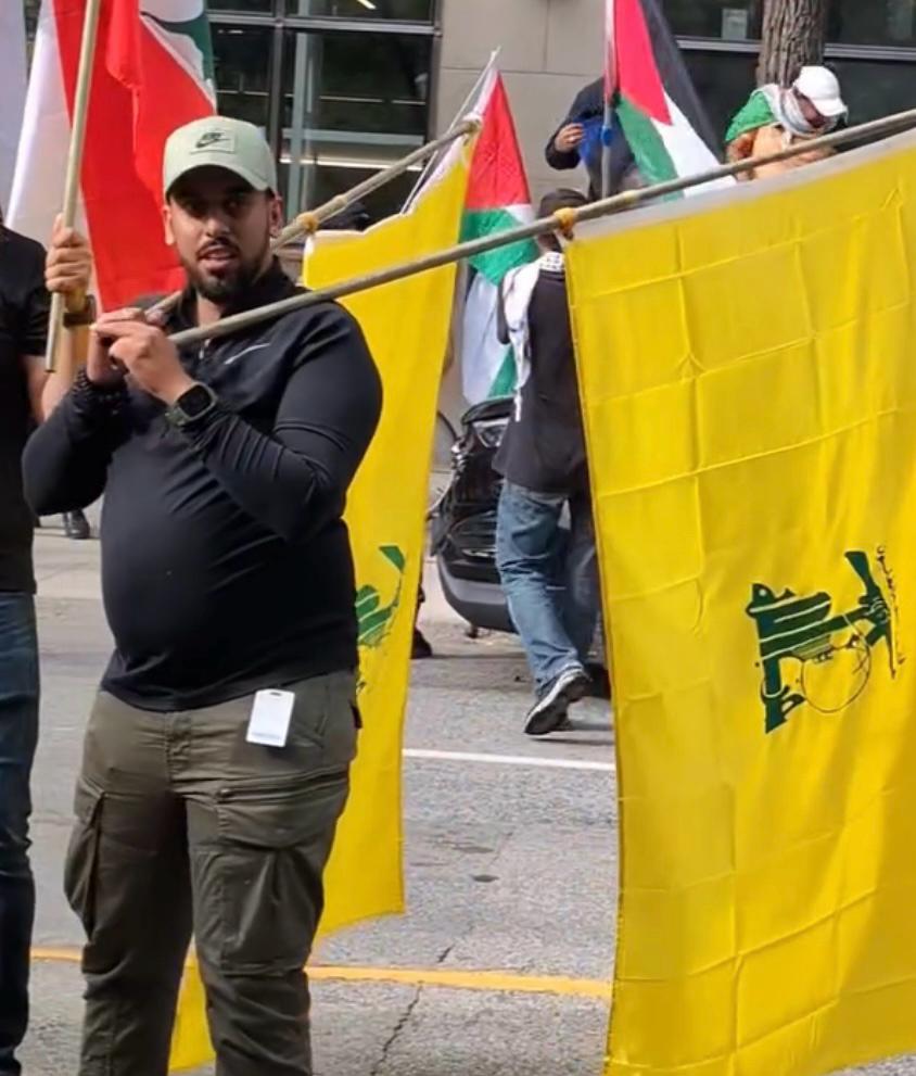 l3v1at4an's tweet photo. The Hezbollah presence was on full display in Toronto during this Pro-Terrorism "protest". A wide array of ages can be seen that came out to support this designated terrorist group.
@TorontoPolice @rcmpgrcpolice @RCMPONT @csiscanada @jackgurrr @joe_warmington @PierrePoilievre @donstewartmp @KevinVuongMP @gghamari @bnaibrith @CIJAinfo @UJAFederation @jaimekr @GadSaad @BryanPassifiume @GeneralHillier @Skamski @CoryBMorgan @PasternakTO @ShamirIdit @Harry__Faulkner @brianlilley