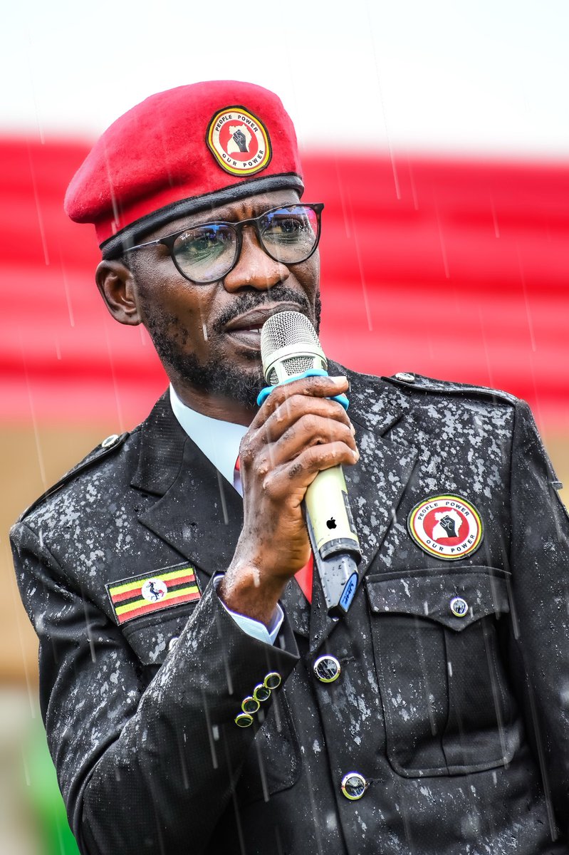 Let’s show some love to the President 📌

Drop a heart ❤️ tusimbule