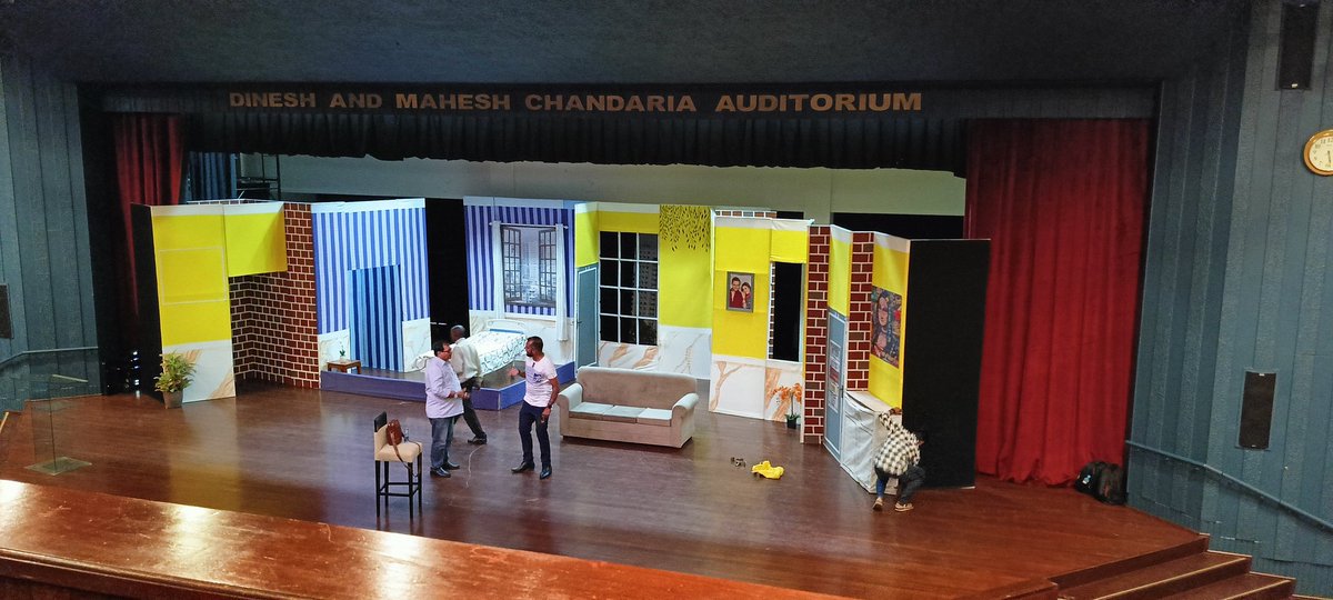 mspujaj's tweet photo. Always find it interesting that set up carries on even an hour before a performance..... What happened to set up well before time??? #liveperformances #Nairobi #ekmainaurekTwo https://t.co/NnoCrLQLLX