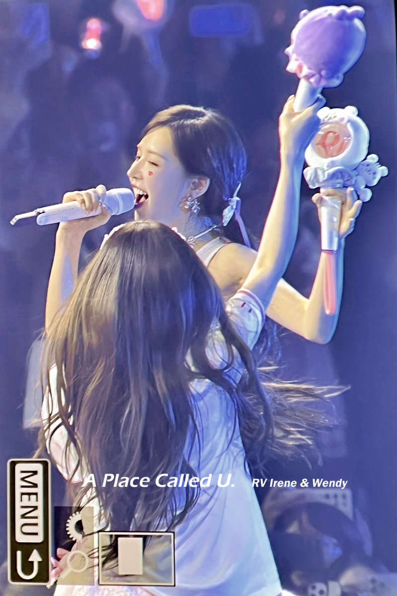 240929
Always be your listener🎧

#IRENE #아이린
#WENDY #웬디