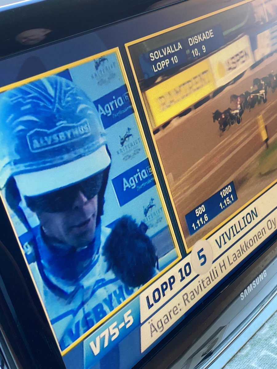 ESBC_Vuoksenmaa's tweet photo. Laakkosen veljesten tammat #ScreenTimeLimit ja #Vivillion voittivat #Oaks-karsintansa. Saattavat voittaa - tai jopa kaksoisvoittaa - finaalinkin. Tulen katsomaan senkin. Tukholmaan koko viikoksi.
#ravit https://t.co/ocJshS7qaK