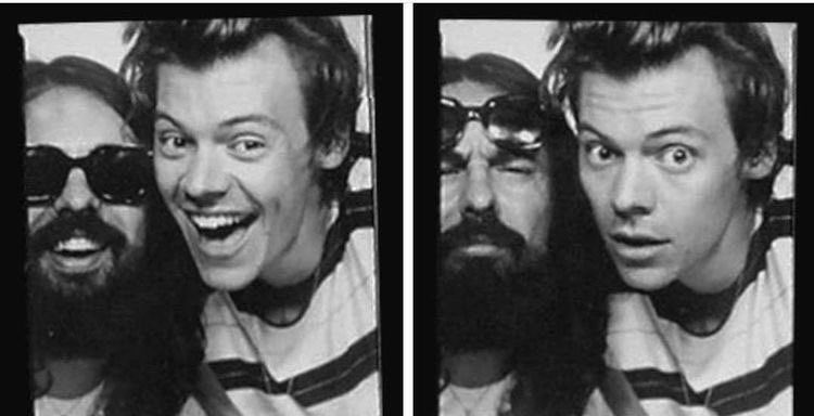 sonnyangelrry's tweet photo. birds of a feather, we should stick together 🕊️ ༘ ⋆｡ https://t.co/hXxLX8rlFc