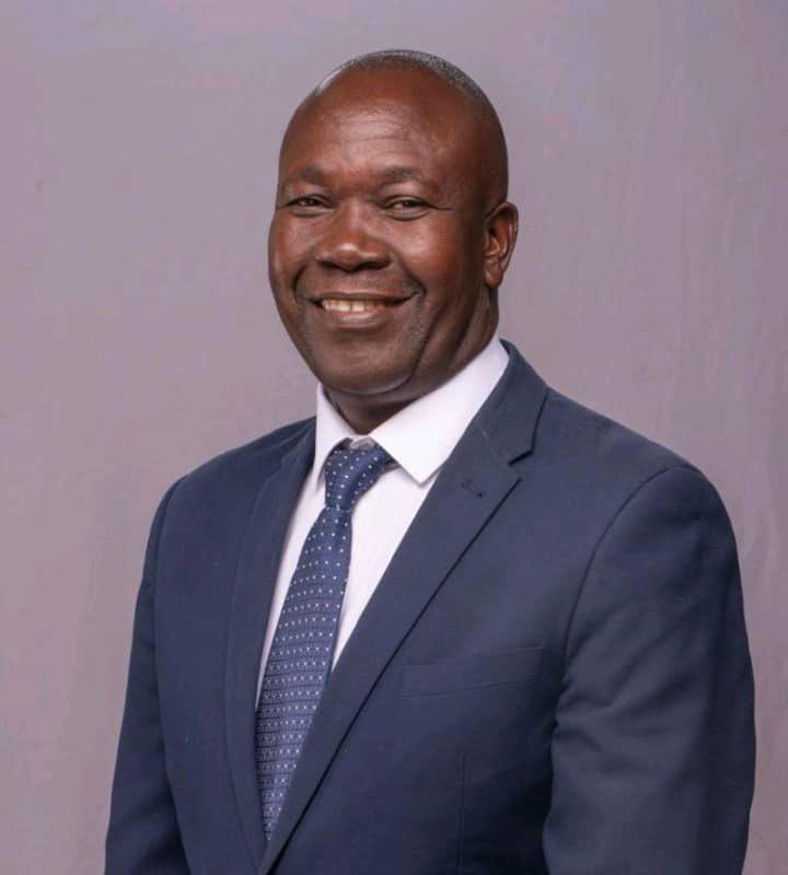 KeltonGervas's tweet photo. The President of the Republic of Uganda, H.E @KagutaMuseveni has granted the deceased former Member of Parliament for Amuria and Presidential Press Secretary, Hon. Onapito Ekomoloit, an official burial. https://t.co/ijp55c1SCJ